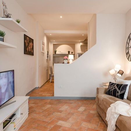 Toscanella - Flo Apartments ฟลอเรนซ์ ภายนอก รูปภาพ